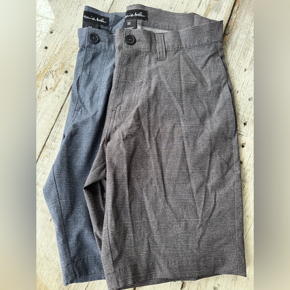 Travis Mathew Men’s Golf shorts set (2) size 30 - Picture 1 of 9